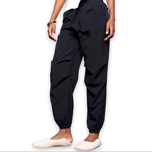 PASKHO SERENE - ULTRA COMFORTABLE PANTS IN BLACK SIZE LARGE NWT